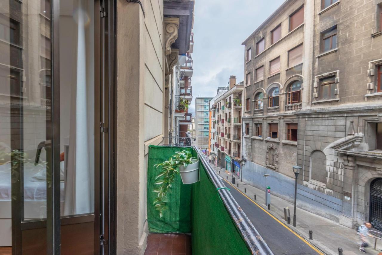 Inar Centrico Apartamento Junto Ayuntamiento & Ria Bilbao Dış mekan fotoğraf